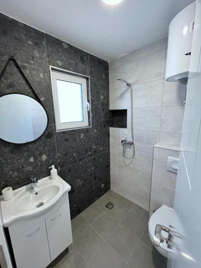 באר Lana Apartmani מראה חיצוני תמונה