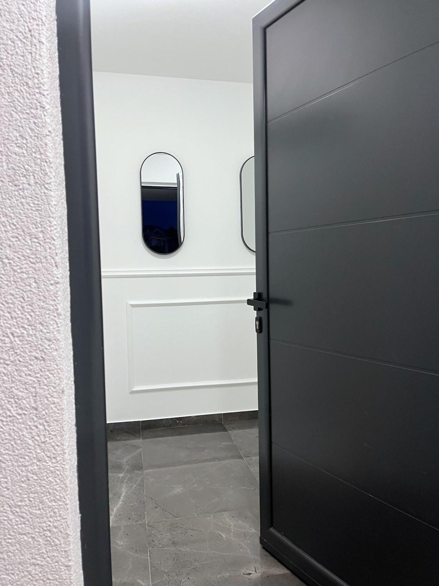 באר Lana Apartmani מראה חיצוני תמונה