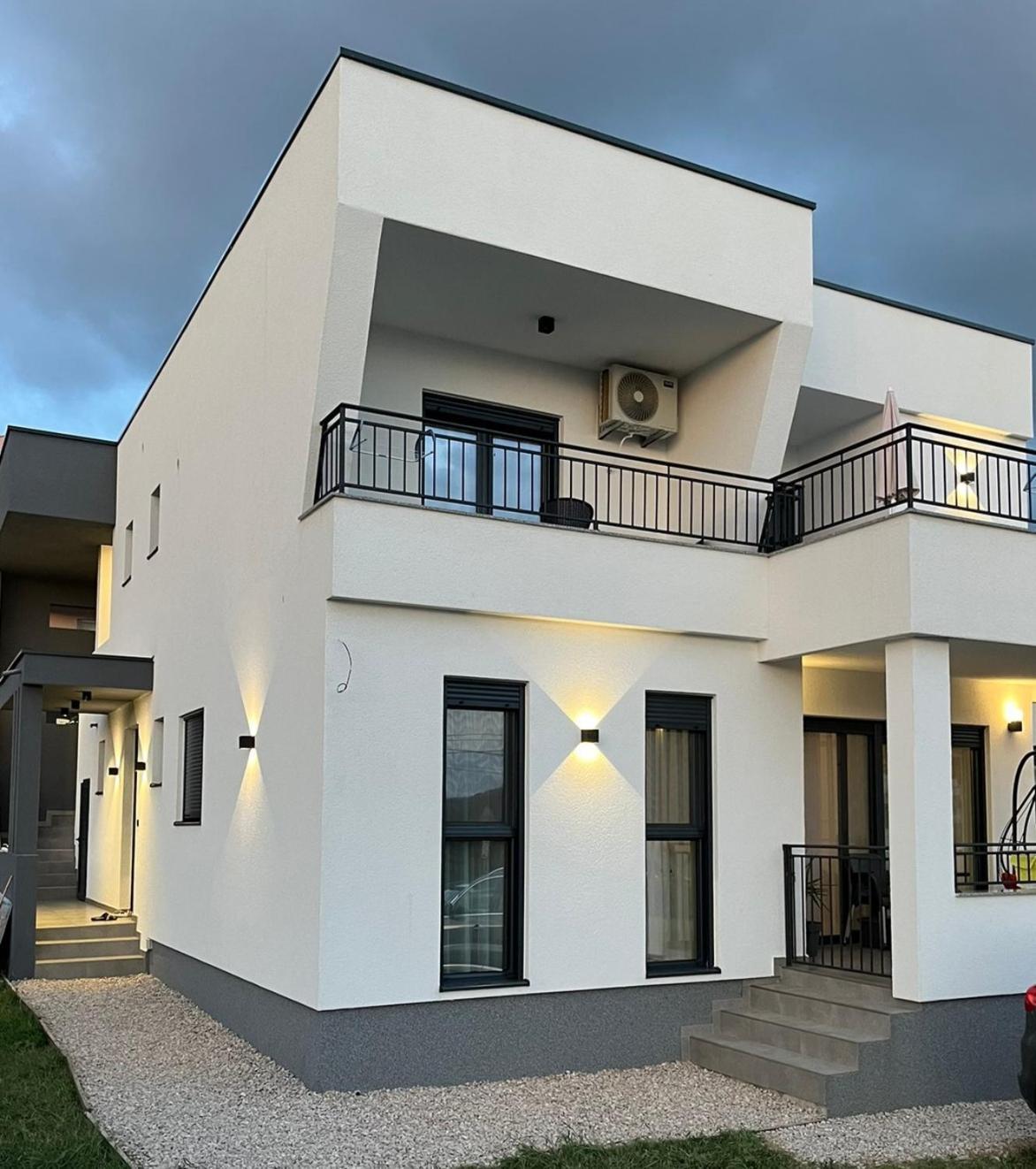 באר Lana Apartmani מראה חיצוני תמונה